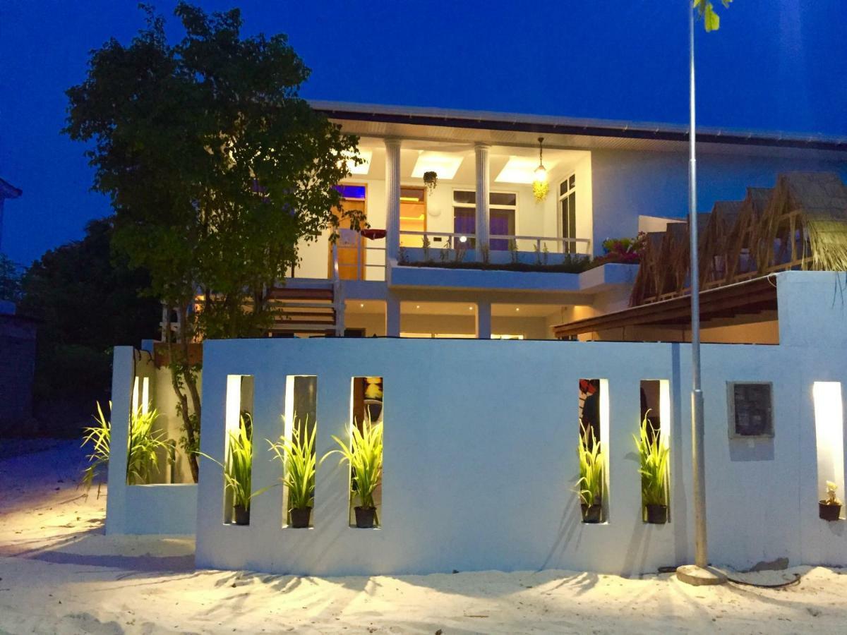 Hotel Molar Wave à Himmafushi Extérieur photo